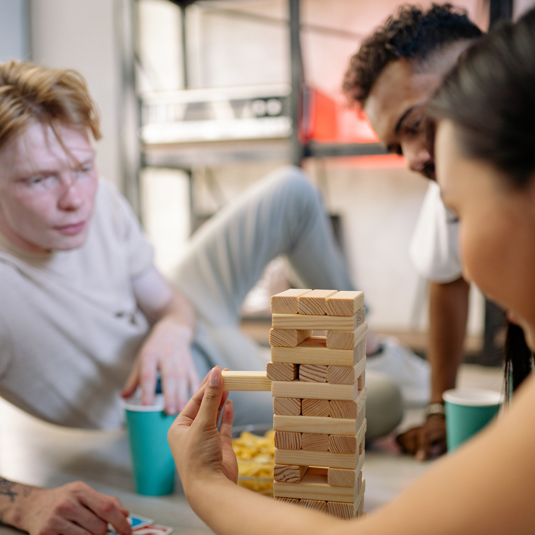 Ben jij een jonge mantelzorger? Let dan op! Op 27 februari van 14.45 tot 18.30 uur gaan we in teams allerlei leuke spellen doen in de Huiskamer van Wezep, met een lekker patatje erbij. Wie weet win je ook nog iets😉

Opgeven kan bij Gzomer@oldebroek.nl en carnold@oldebroek.nl