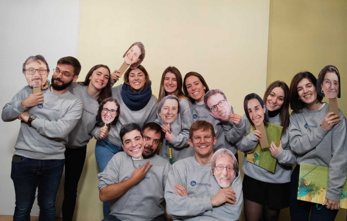 innovamat_cat's tweet photo. Setmana de #Carnestoltes a les oficines d'Innovamat! Vam disfressar-nos cada dia inspirant-nos en una sessió de la nostra proposta, d'#Infantil, #Primària i #Secundària!✨

Us ho expliquem fent un repàs de la setmana tot compartint-vos la sessió o repte en qüestió!👌🏼

Som-hi!🧵 https://t.co/KVHeJgvN00