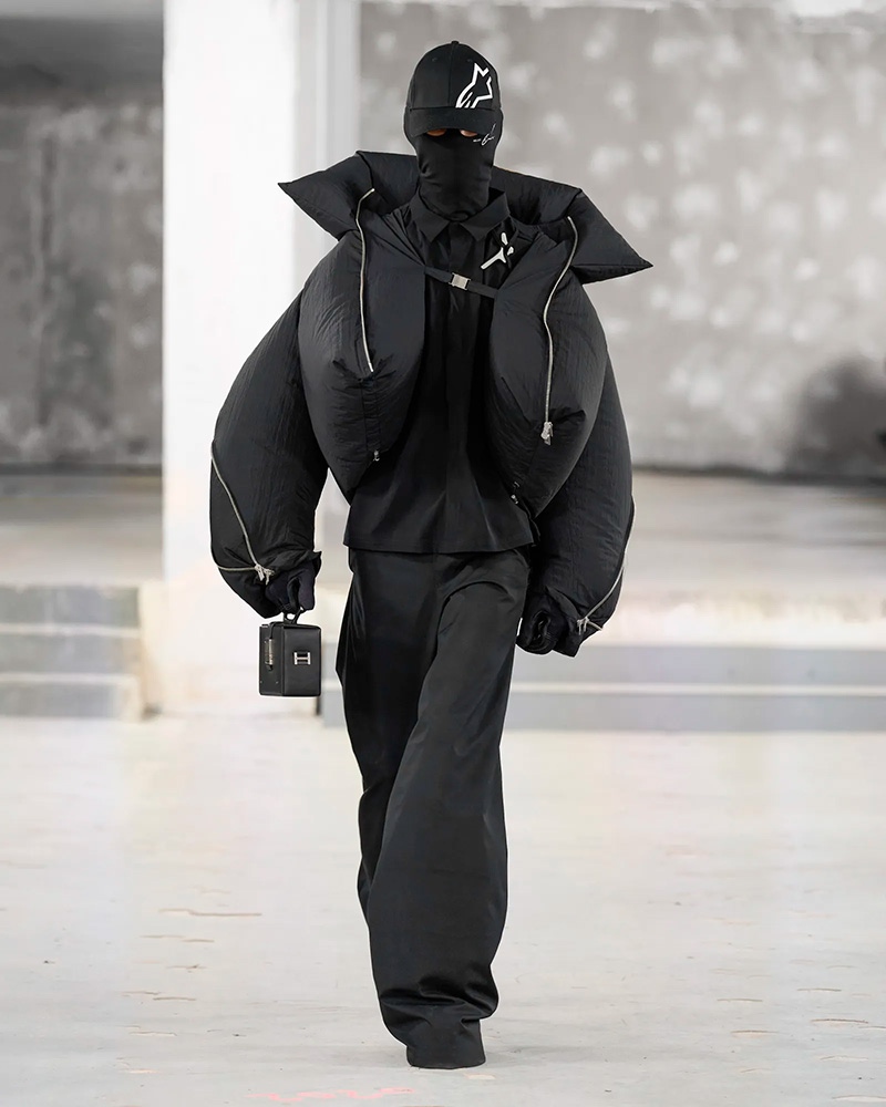 wrongweather's tweet photo. Coming soon HELIOT EMIL "Primal Substance" SS23 collection! Get ready, read more about this upcoming arrival at https://t.co/B4YSoYVGgQ

#heliotemil #fashion #collection #design #industrial #techwear #futurism #avantgarde #wrongweather https://t.co/W49ZtydAUS