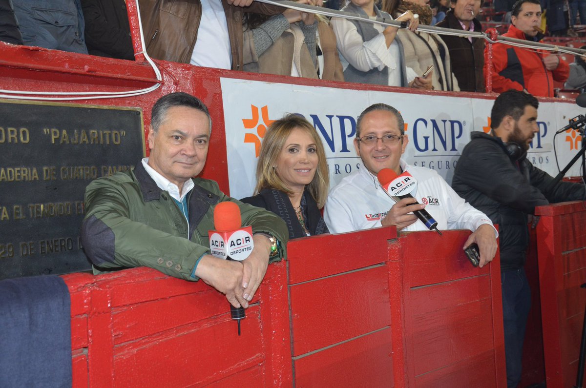 jemcito's tweet photo. Feliz cumpleaños @CristinaS_Toros. Abrazo afectuoso desde México 🇲🇽 https://t.co/yTBme2XG9U