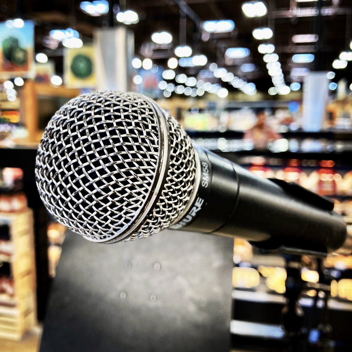 I got to do a couple nice performances in the past week at the new <a href="/GiantEagle/">Giant Eagle, Inc.</a> <a href="/MarketDistrict/">Market District</a> on Stelzer. #foodies #asseenincolumbus #acoustic <a href="/shure/">Shure</a>