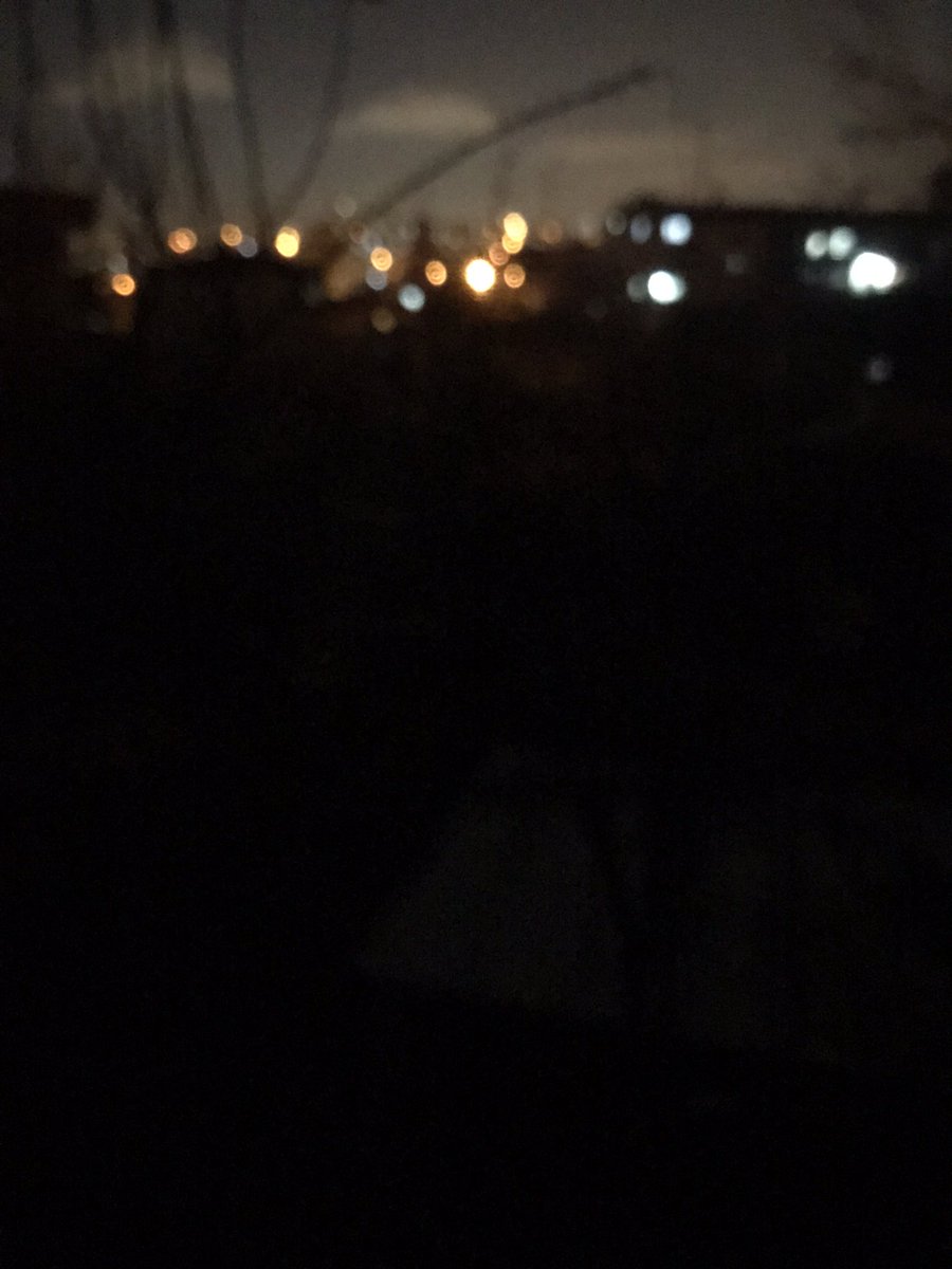 28mahmut's tweet photo. @sakaryaelektrik Gebze Yavuzselim mahallesi 417 sokakta ve daha fazla birçok sokaklarımızda,sokak aydınlatma lambaları yanmıyor her yer her taraf sokaklar karanlık https://t.co/He9VpNMame