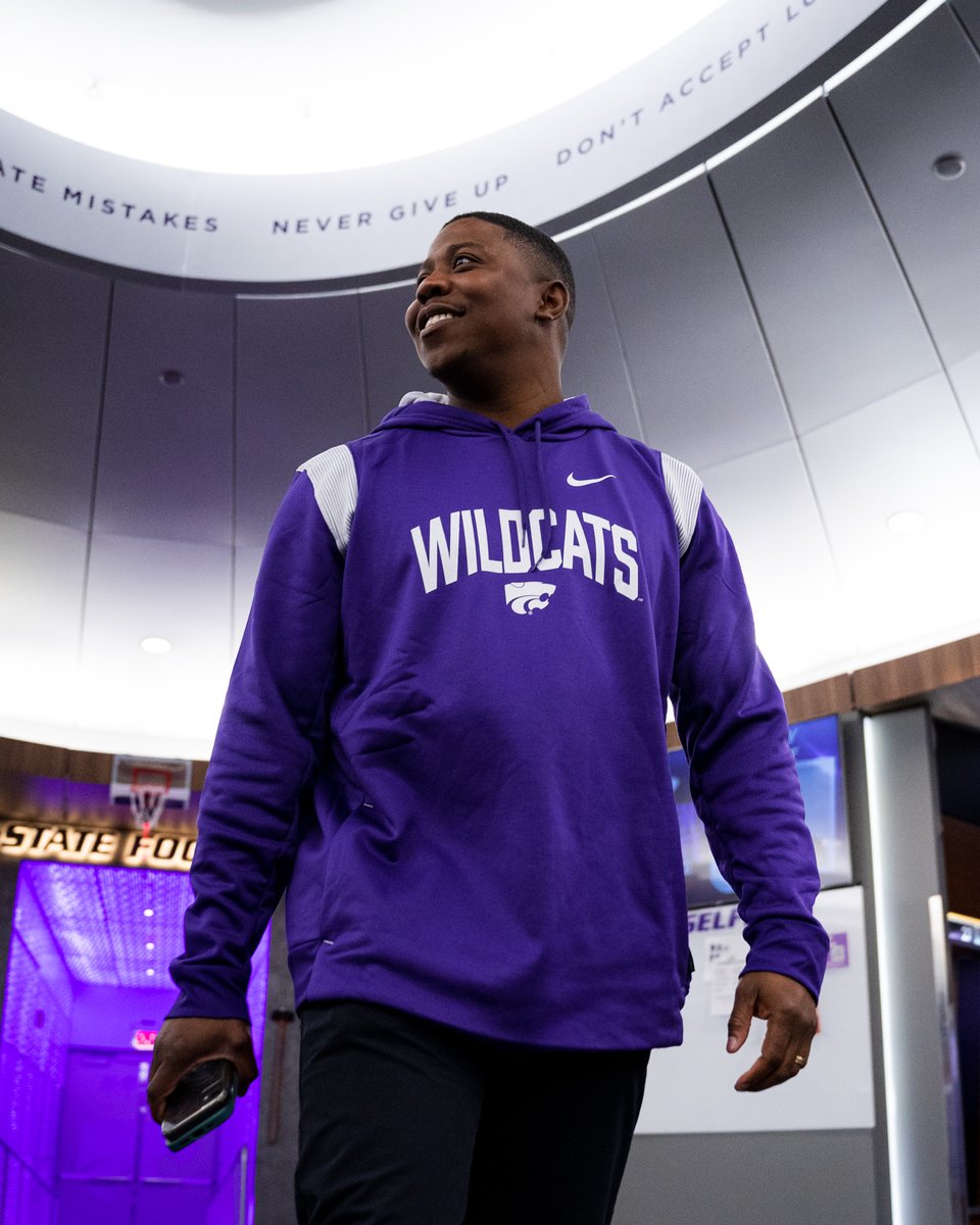 KStateFB's tweet photo. Feeling like the man when I walk through

Welcome home family, @Coach_Middleton https://t.co/KAQ2Jqc32t