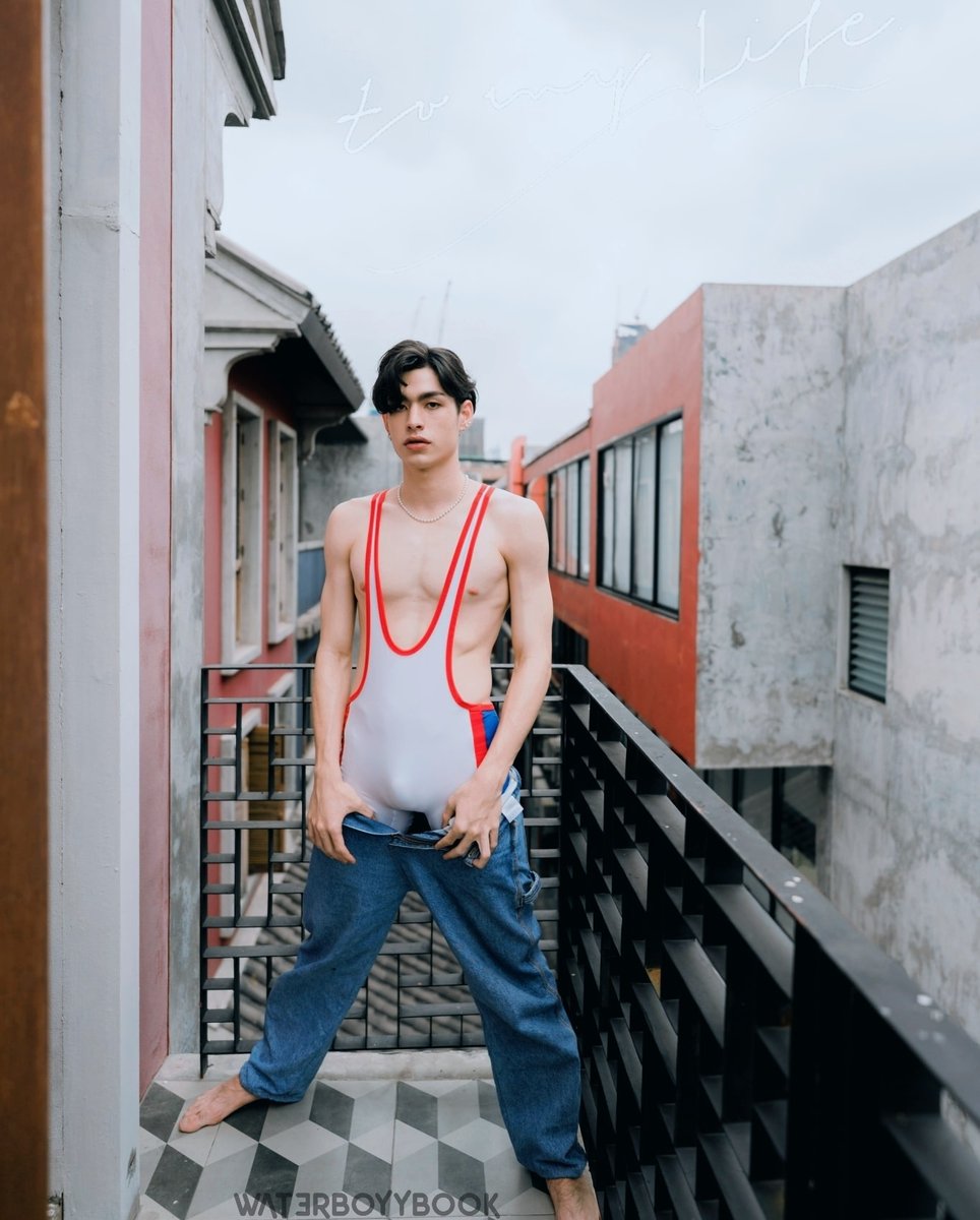 WTBBOOK's tweet photo. อย่ามาเล่นกับแจ็คมันร้อนนะจ๊ะ
Download E-Magazine 🔥
Meb✓https://t.co/cRHLwcc2GA
Deer✓https://t.co/HrxSghuuWO
Pubu✓https://t.co/HY59kmZh4u
Video olf✓https://t.co/ZfpjWyKM0b
#waterboyybook #cuteboy
#sexymalemodel #modeling https://t.co/e7ev2auGVc