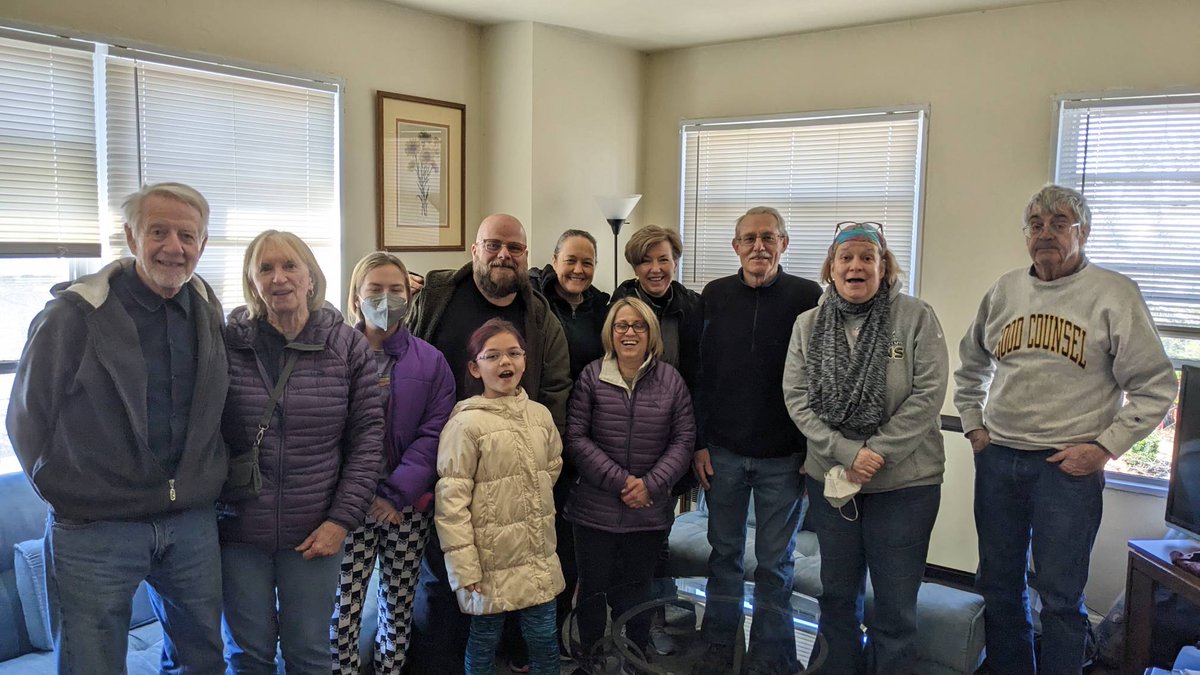 HNB_US's tweet photo. Thank you again to our friends at St Matthew Presbyterian for joining us this Saturday in DC for a quick set up for an Ethiopian family of 3! Looking forward to the next one!

#refugees #withrefugees #refugeeswelcome #volunteers #homesnotborders #washingtondc https://t.co/FxcXKoCOfN
