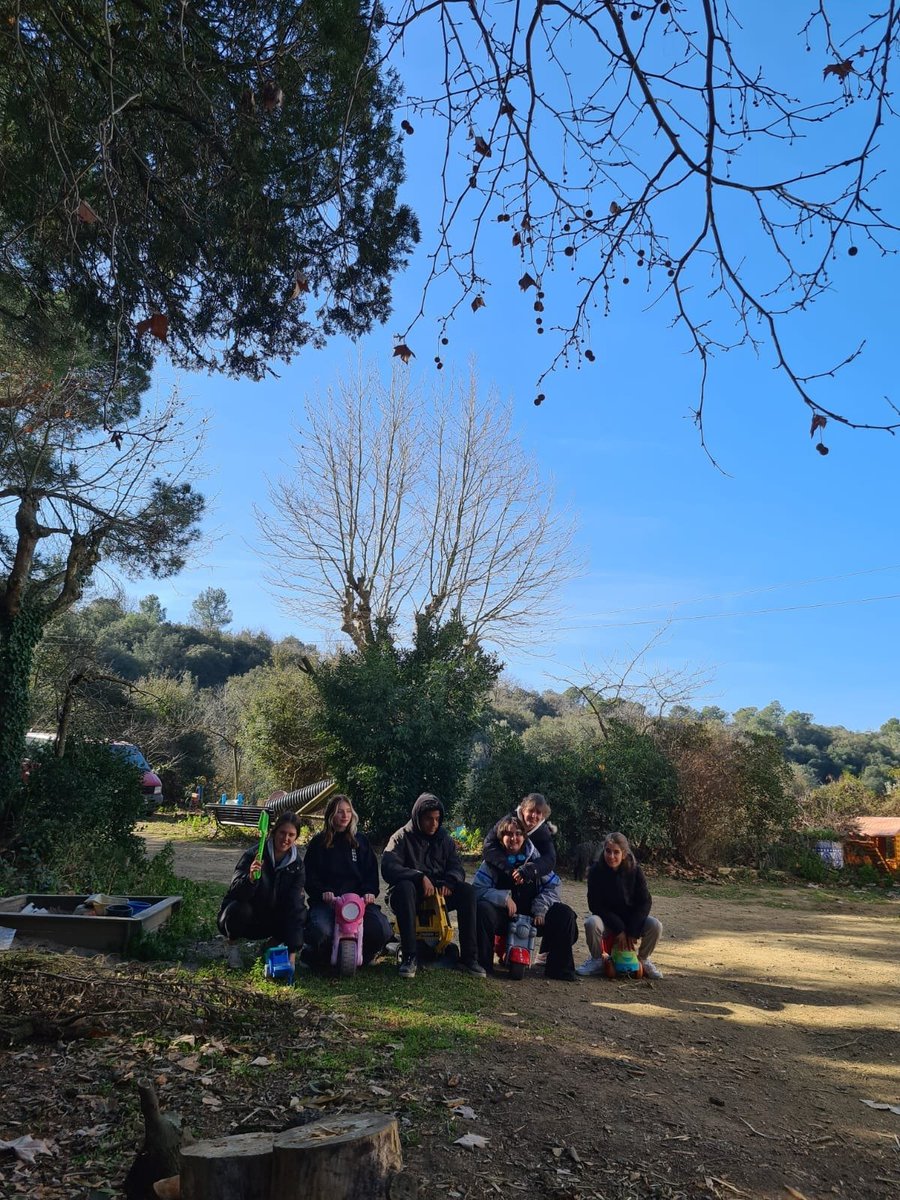 Aquest cap de setmana el grup d'Azis hem anat a passar-lo al mas autogestionat Kan Pasqual😎