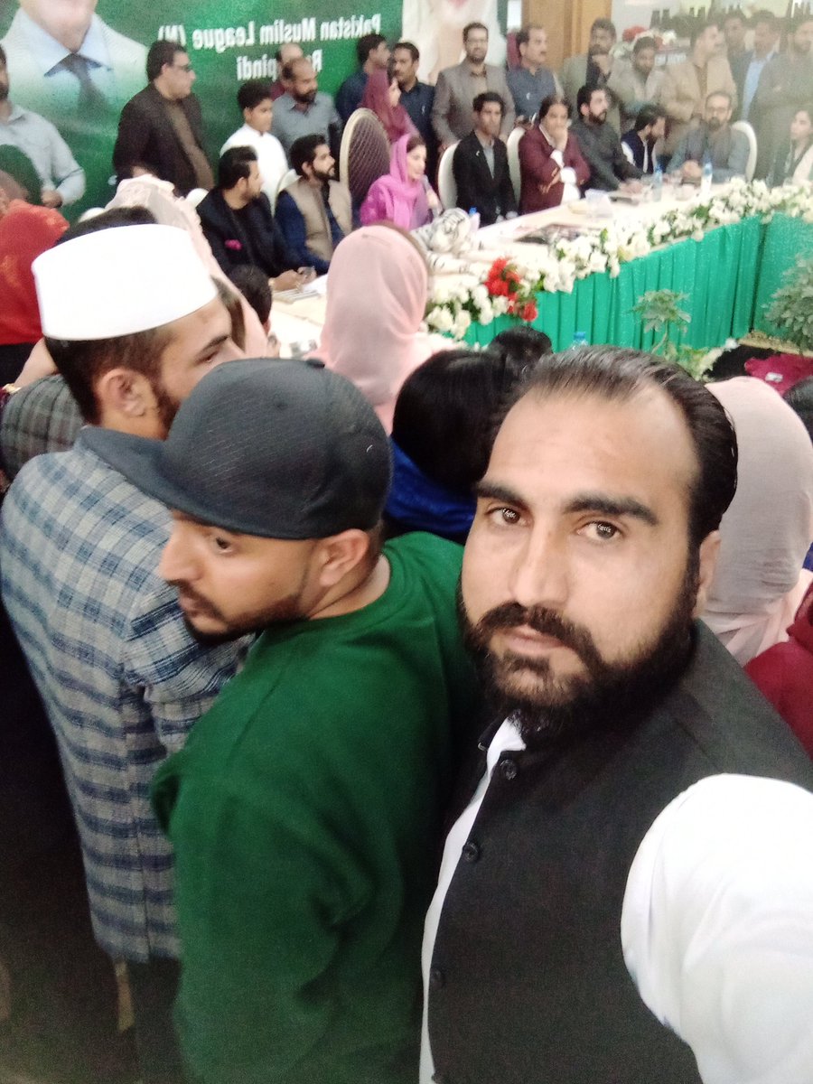 RajaRizwanJanj4's tweet image. قائد کی بیٹی چیف آرگنائزر مسلم لیگ(ن) مریم نوازشریف کی زیر صدارت مسلم لیگ (ن) سوشل میڈیا ٹیم راولپنڈی ڈویژن کا اجلاس

سینئر نائب صدر مریم نواز نے نوجوانوں کی سوشل میڈیا پر کارکردگی کو سراہا اور مزید موثر طریقے سے کام کرنے کیلیے ہدایت دی