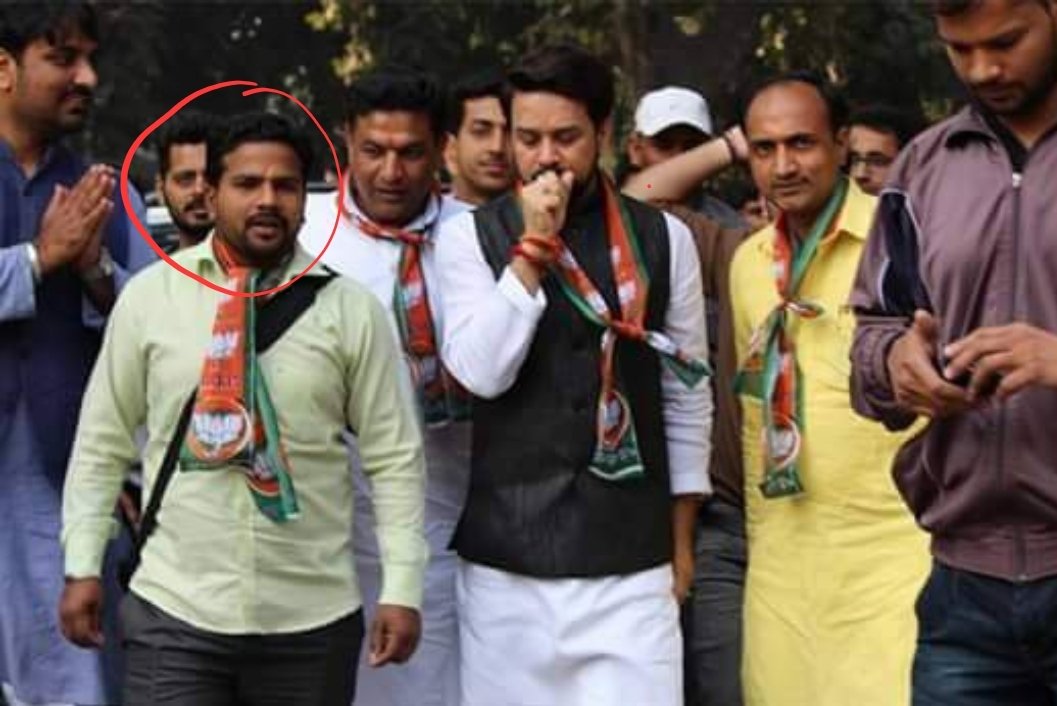 FauzanTanaji's tweet photo. Nasir &amp; Juned lynched by terrorist #MonuManesar, &amp; Police saying he is untraceable. He is often seeing with big bulls of #BJP like AmitShah, AnuragThakur

He is openly threatening muslims with guns &amp; swords, does @PMOIndia has spine to say a word
#TerroristMonuManesar #RSSTerror https://t.co/0o30l62JAp