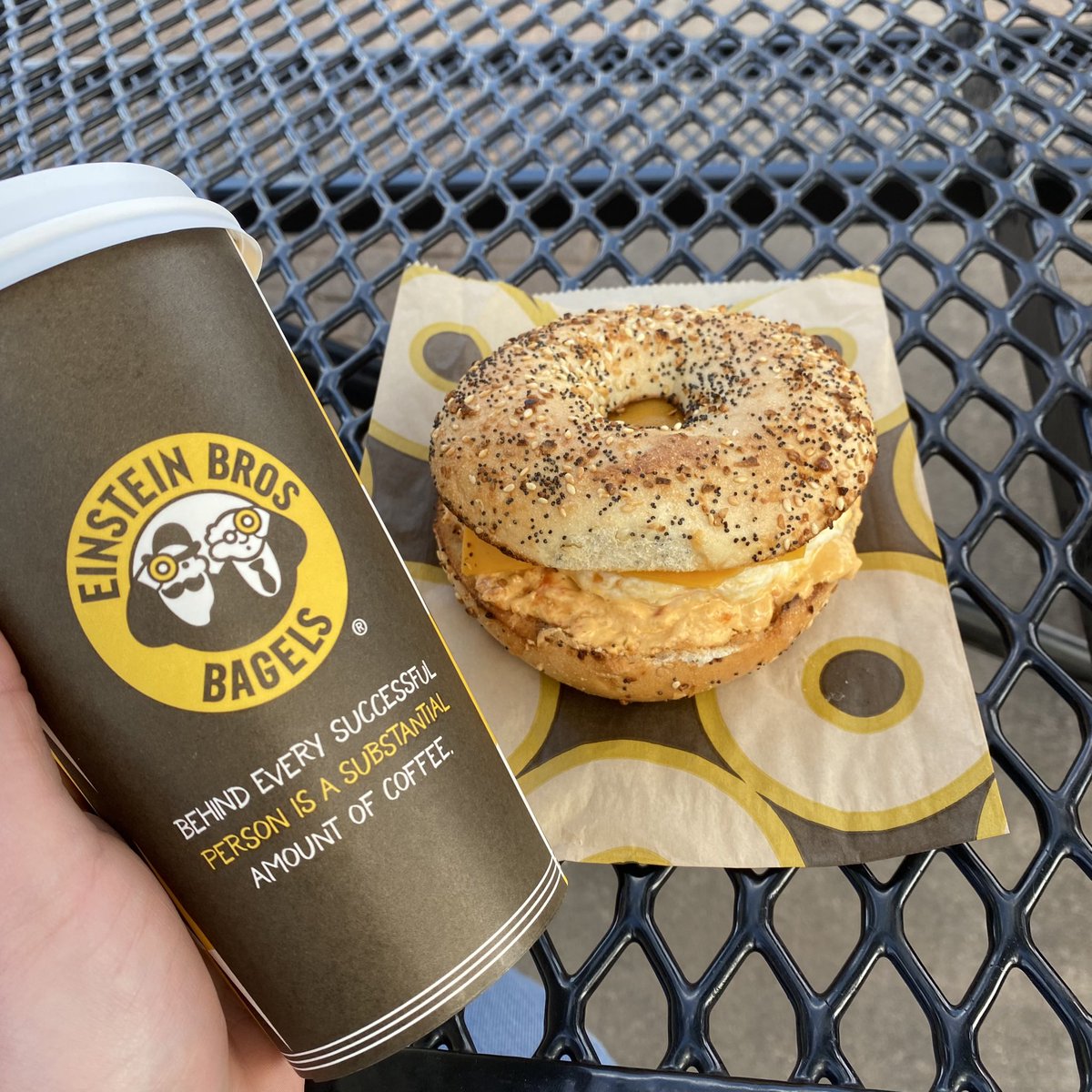 Happy Monday! This weeks retail feature is The Southwest breakfast sandwich and fresh hot coffee from Einsteins! 
•
Don’t forget your Einstein’s lunch card!
•
#retailfeatures #einsteins