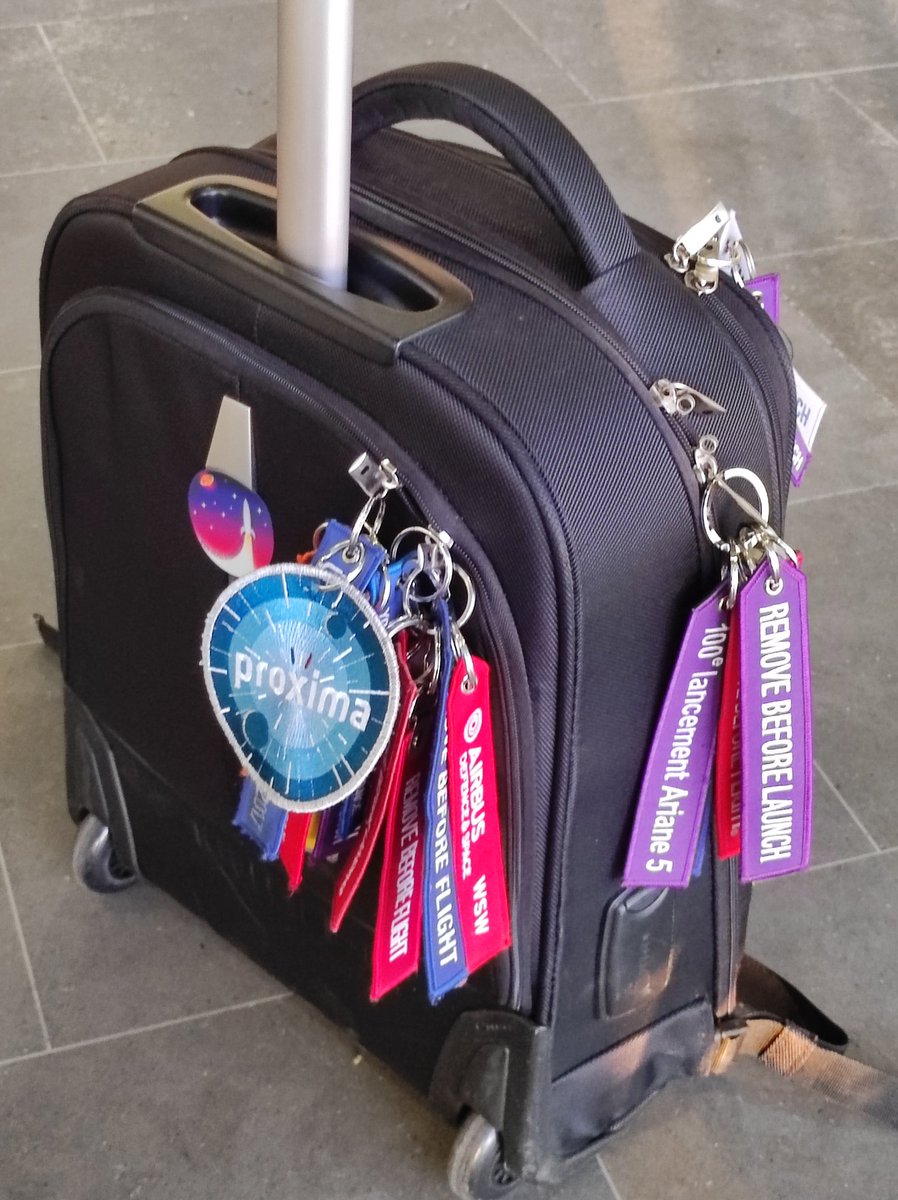 RevesdEspace's tweet image. Je n&apos;ai pas un bagage discret #spacegeek