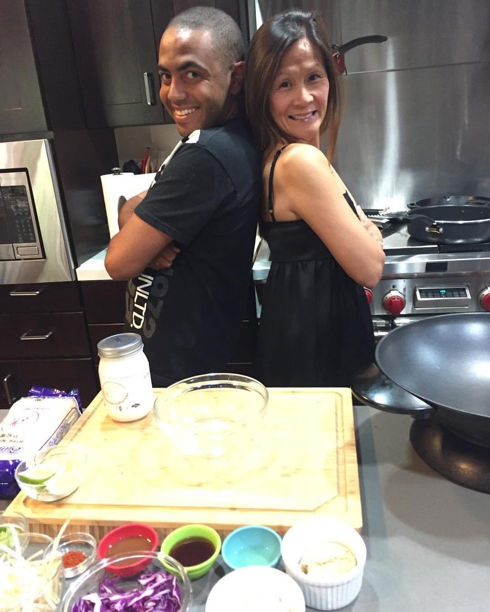 Official_AlexB_'s tweet photo. A big happy birthday to my friend @chefkatiechin! 🥳 Here are some memories from over the years to celebrate you. One of my favs was being your side-cook for a non-profit #FoodForward event in Los Angeles. Continue to always be your authentic and energetic self. 😊 https://t.co/bIJs2gkmzF