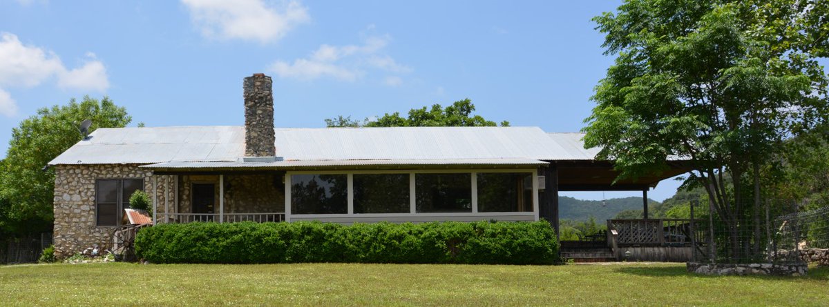 circleh_jen's tweet photo. Spring Break in the Frio Canyon... See this year's lineup for FRIO RIVER MUSIC FEST - Share with family and friends! Exciting happenings here in the Hill Country! We are on a private exotic animal ranch just outside of Leakey, Texas. https://t.co/5SoEY2ODu4 
#SpringBreak https://t.co/JNRaetHfxc