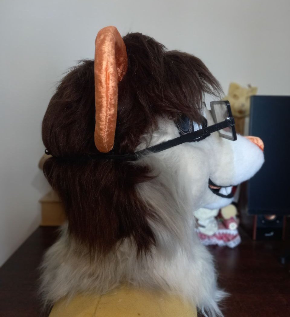 ChainaSilverfox's tweet image. Fursuit minipartial (with arms) for @pepperpkmon1
[Commission of fursuit n° 20]
This fursuit includes my first collaboration! Thank you @firuntsie for the glasses and expanders your work is very beautiful!
