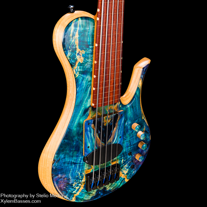 XylemBassGuitar's tweet photo. #Bass #BassGuitar #BassPorn #Music #Durango #Colorado #ArtWork #Exotic #Custom #MadeInUSA #Luthier #WoodWorking #StabilizedWood #Ash #FiveString #LowEnd #BassElite https://t.co/4dv9WMIRgx