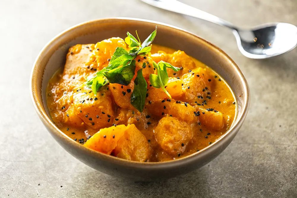 pukkatoronto's tweet photo. Calling all pumpkin lovers 🧡 Did you know that you can order our garam masala roasted squash in a velvety coconut stew as a side and a main? Just add basmati or naan!

#pumpkincurry #coconutcurry #vegetarian #toptorontorestaurants #stclairwest #tofood  #torontoeats #eatstoronto https://t.co/k95AfJ4dF3