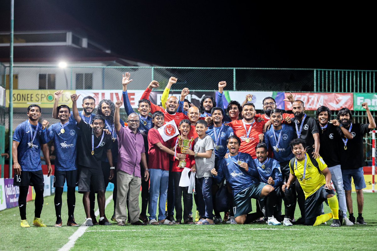 ސޮނީ ސްޕޯޓްސް ގޯލްޑަން ފުޓްސަލް ޓޯނަމެންޓް 2023 ހއ.އަތޮޅު ޗެންޕިއަންކަން ހއ.އުތީމު ފުޓްސަލް ޓީމް ހޯދުމުން މަރުޚަބާ ދަންނަވަން.މިއީ މުޅި އުތީމަށް ލިބުނު އުފަލެއް.ލިބުނު ބޮޑު ޝަރަފެއް.ރަށަށް ލިބުނު މިއުފަލުގައި ރަށުގެ ރައްޔިތުންނާއެކު އަޅުގަނޑު ބައިވެރިވަން.
#އުތީމު❤️