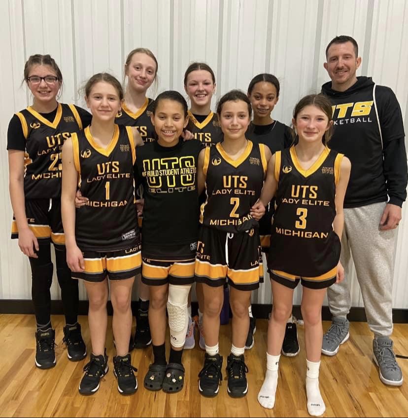 TheCEO_UTS's tweet image. @UTSEliteSports (Recap) 📸

•UTS 6th Grade (Girls) Undefeated in their one day Tournament 🏆

•UTS 6th Grade (Boys) Won the Silver Championship 🏆

•UTS 8th Grade (Girls) lost in the Silver Championship !

•UTS (Boys) Won the Gold Championship 🏆

#TheUTSway💛🖤 #ChampTalk🏆