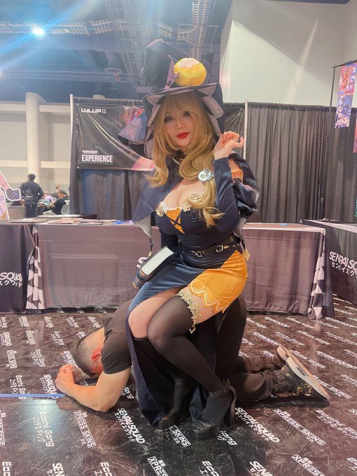 Thank you everyone who came to see me at @LVLUPEXPO ❤️ I appreciate you guys so much 🥺❤️ https://t.c<a class="tags" target="_blank" title="On Twitter" href="/?out=eyJ0eXAiOiJKV1QiLCJhbGciOiJIUzUxMiJ9.eyJpYXQiOjE3MTgyNDI4NzQsImlzcyI6InR3cG9ybnN0YXJzLmNvbSIsIm5iZiI6MTcxODI0Mjg3NCwiZXhwIjoxNzQ5Nzc4ODc0LCJyZWRpcmVjdF91cmwiOiJodHRwczovL3R3aXR0ZXIuY29tL0xWTFVQRVhQTyJ9.RcNAP2DjvaplJz-bWomS2lrDgPV1mKx6YacgWSXsc5m-EoYi6_n8q7f2EJnDvvqJ3IYrhCBqB6CXdI4bN9Ig2Q">@LVLUPEXPO</a><a href="/tag/residentevil"class="tags"><span>#residentevil</span></a>