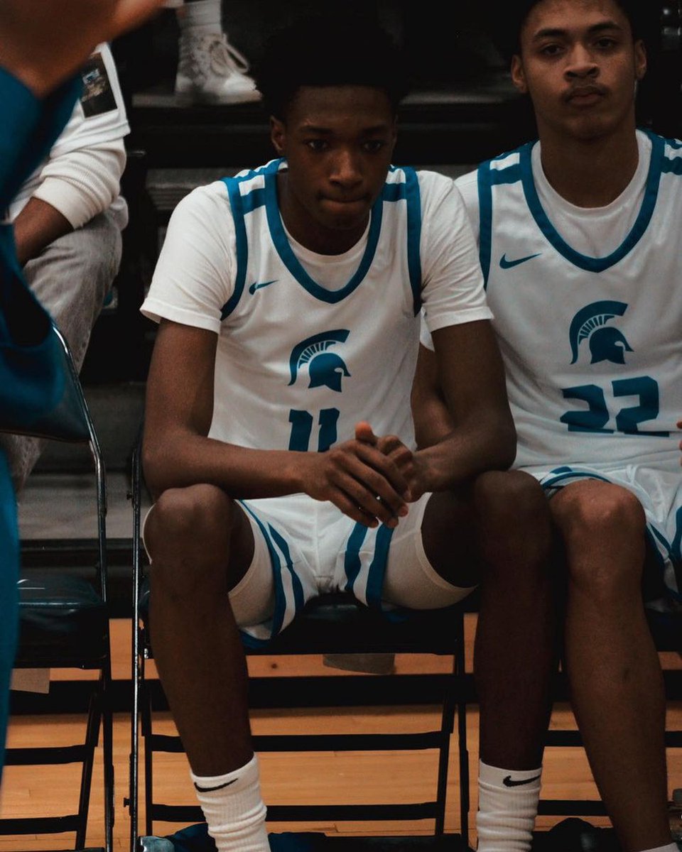 Despite being in Ohio's smallest division, Richmond Heights @Spartan_Hoop is now ranked 45th in the nation in the latest <a href="/Ballislife/">Ballislife.com</a> Fab 50. The #Cleveland power had a blend of elite underclassmen and remarkably productive upperclassmen.

ballislife.com/updated-fab-50…
