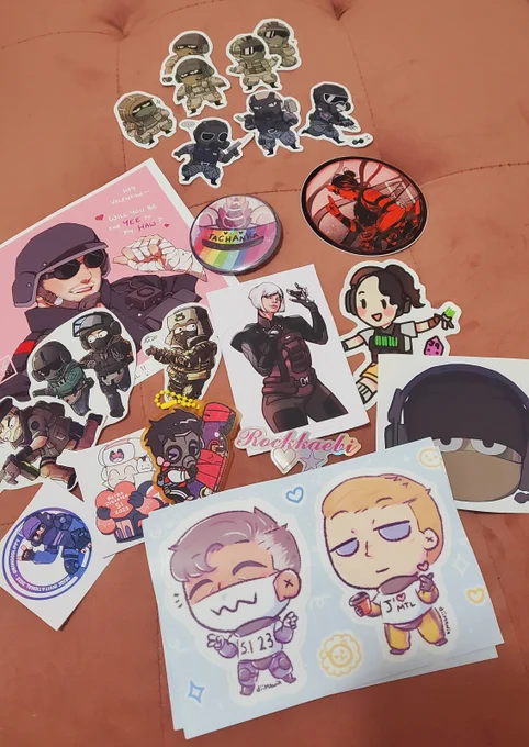 Our art community is so loving and wholesome, thanks for sharing these amazing artworks with me at SI2023! ❤ 