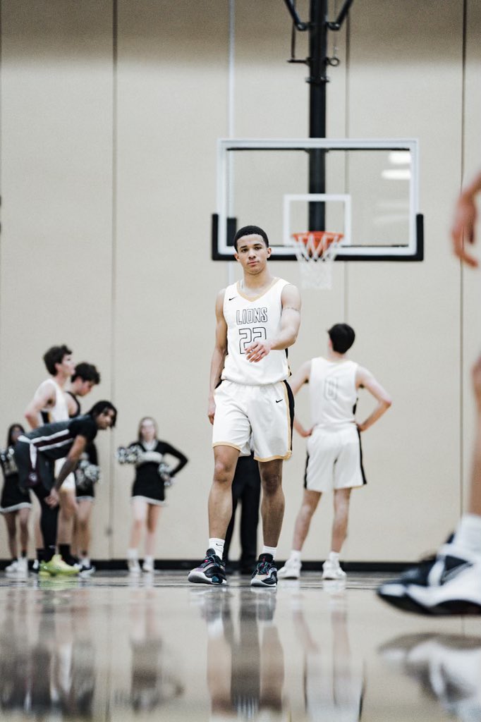 Stats are officially in! Last Friday <a href="/donovanwest_/">Donovan West</a> scored 45 pts breaking the single game scoring record at FZE! The previous record was 30 pts held by Josh Ross. Donovan went 12/17 2FG, 5/6 3FG, and 6/10 from the foul line. Congrats DWest! Big time accomplishment!