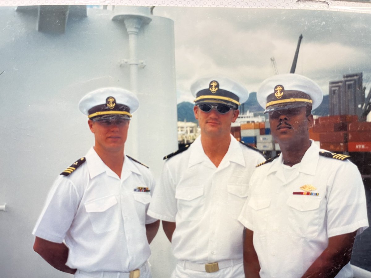 Cal_Maritime's tweet photo. Our third Cal Maritime alumni feature for #BlackHistoryMonth is Romen Cross, Principal Surveyor at AqualisBraemar (ABL) Group. Mr. Cross completed the Naval Nuclear Power program, was commissioned in the Navy, and was an assistant professor at Cal Maritime. ⚓️🌎⚙️ https://t.co/JTiEPKtEim