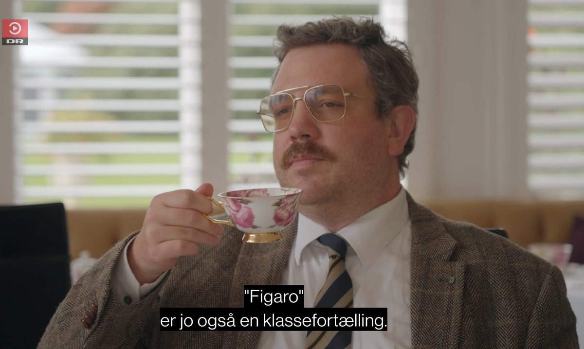 denandenrane's tweet photo. Når kultureliten læser @BechGlenn #operarejsen https://t.co/cn4AAt5qYN