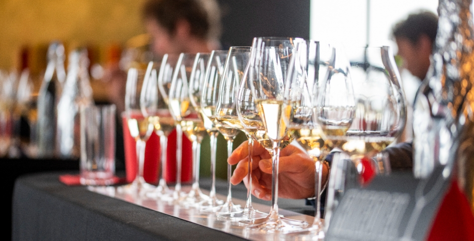 Hampshire Fare (@hampshirefare) on Twitter photo Discover exclusive #tasting event <a href="/WinColl/">Winchester College</a> #Winchester on Friday 10th March, with sparkling and still wines <a href="/HampshireVines/">VineyardsOfHampshire</a> - their first time at an event showing how different shaped crystal wine glasses <a href="/RiedelUK/">Riedel UK🍷 Legacy Account</a> impacts wine. More: bit.ly/3Z4a9O9 Discover exclusive #tasting event <a href="/WinColl/">Winchester College</a> #Winchester on Friday 10th March, with sparkling and still wines <a href="/HampshireVines/">VineyardsOfHampshire</a> - their first time at an event showing how different shaped crystal wine glasses <a href="/RiedelUK/">Riedel UK🍷 Legacy Account</a> impacts wine. More: bit.ly/3Z4a9O9