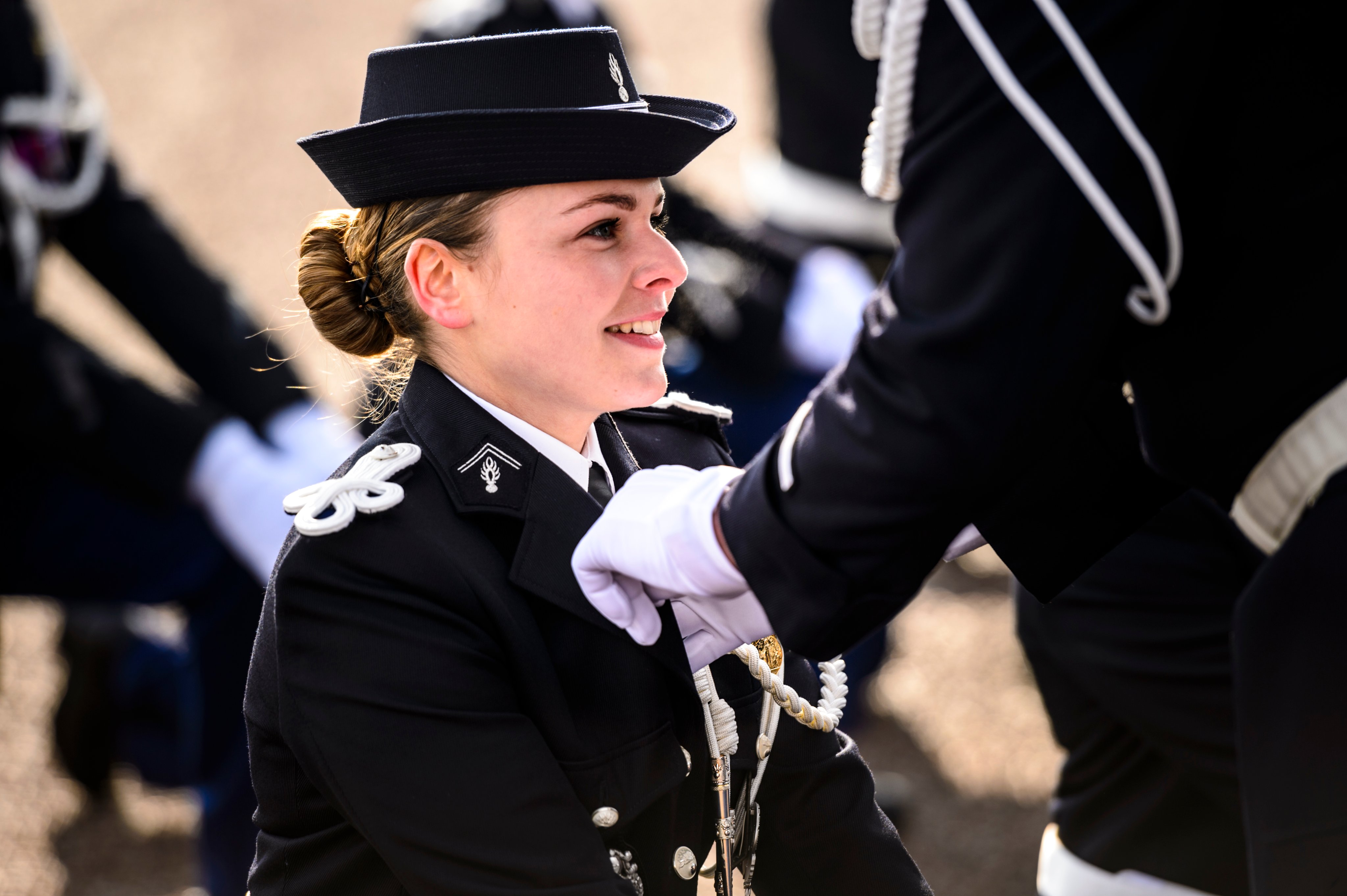 Chapeau de gendarme vetement sale