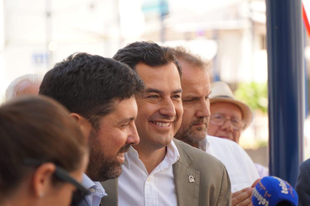 Alvaroarandan's tweet photo. Dejo de pertenecer al Grupo Municipal del PP de Lora del Río por ser acosado por la dirección local y provincial. https://t.co/cTTkb8QX0C
