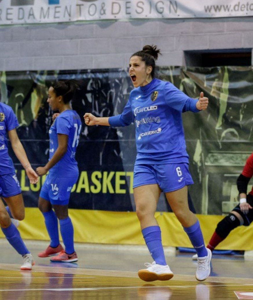 entorno5x5's tweet photo. ๐ Serie A Femminile - Italia ๐ฎ๐น
๐๏ธ La portera @martaverdu9 ๐ช๐ฆ y las jugadoras @VanessaJimnez ๐ช๐ฆ y #JessicaFernandez ๐ช๐ฆ son jugadoras del #VipC5 ๐ฎ๐น, que actualmente se encuentra en la 10ยช posiciรณn de la @DivCalcio5 Serie A Femenina italiana. ยกA asegurar la permanencia cracks! ๐๐ป https://t.co/uEqGGSQspR