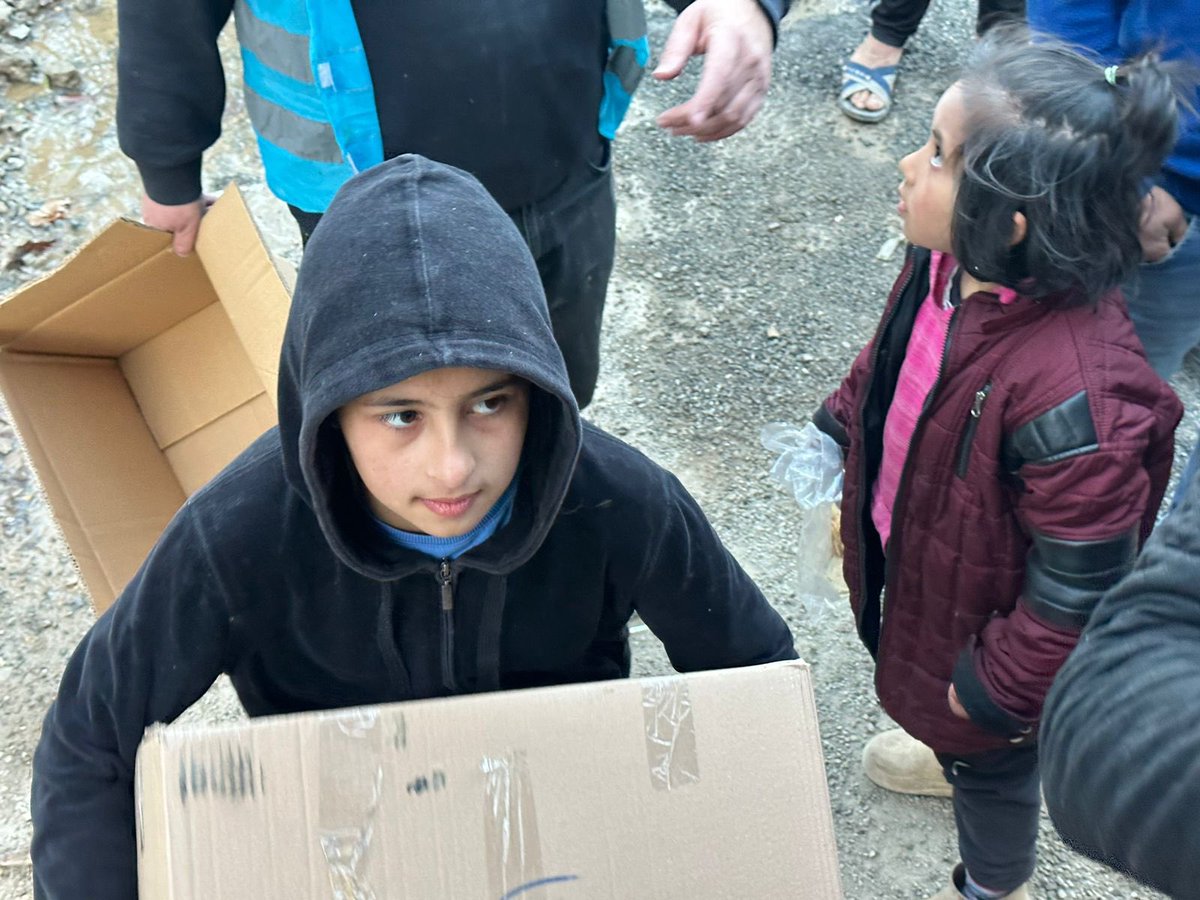 FGRForg's tweet photo. Distribution started in Ghazi Anteb, Türkiye 🇹🇷 #turkiyeearthquake #HelpwithFGRF #TurkiyeRelief https://t.co/ivJ2nc216Q