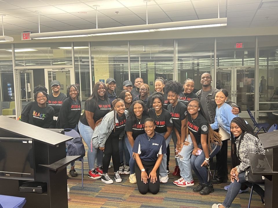 JSUSGA's tweet image. Happy Monday from your 77th Admin! We hope you have a great week🫶❤️