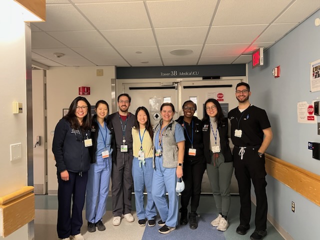 Elio Adib (@adib_elio) on Twitter photo Wrapping up this MICU block with a star team that can do both π©ββοΈπ¨ββοΈ|ππ <a href="/BrighamMedRes/">Brigham and Women's Medicine Residents</a>
@kmabdlr <a href="/meganjang/">Megan Jang</a> <a href="/emchen124/">Emily Chen, MD</a> <a href="/RamaelOhiomoba/">Ramael Ohiomoba</a> Wrapping up this MICU block with a star team that can do both π©ββοΈπ¨ββοΈ|ππ <a href="/BrighamMedRes/">Brigham and Women's Medicine Residents</a>
@kmabdlr <a href="/meganjang/">Megan Jang</a> <a href="/emchen124/">Emily Chen, MD</a> <a href="/RamaelOhiomoba/">Ramael Ohiomoba</a>