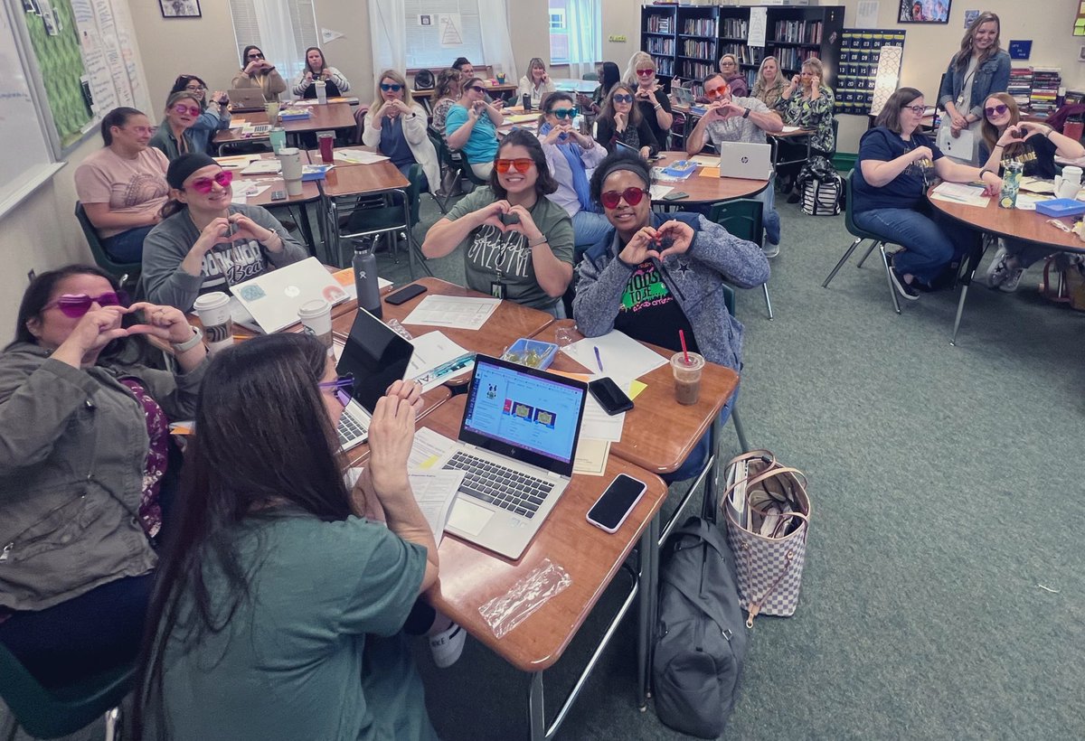 kkuntscherLit's tweet photo. Examining Extended Constructed Responses! Great morning sessions with @lsyrinek @ccisdlearns #ccisdics https://t.co/yHnmdq48TL