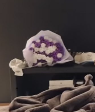 lovesxseidy's tweet photo. empiezo a pensar que gera tiene una florería JAJAJAJAJA https://t.co/e2XUfdzPcQ