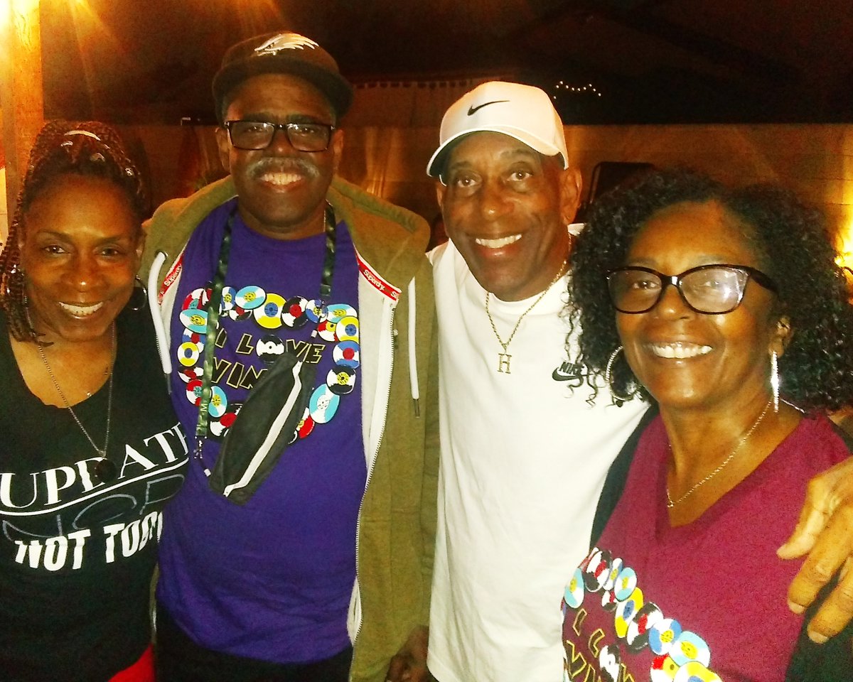 TheNuRons's tweet photo. 'Music gives a soul to the universe, wings to the mind, flight to the imagination, and life to EVERYTHING' -#Plato
#ThisIsSoul 📸❤️
Daryl Howard (#TheNurons) x Philly's own The Ultimates
#PhillySoul #JerseySoul https://t.co/xm9U8lLHtZ
