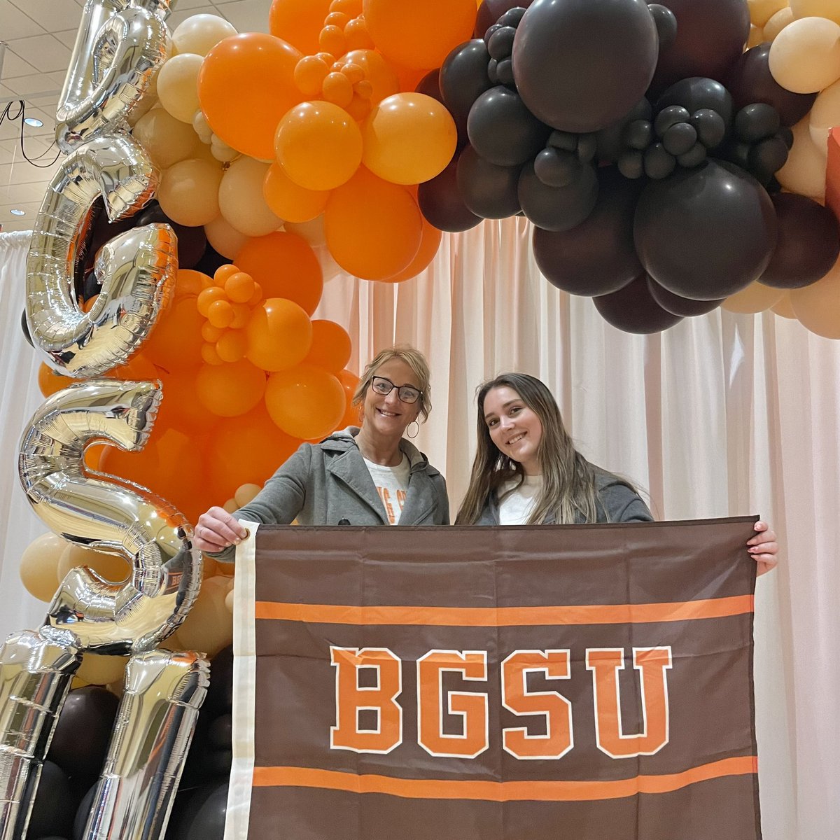 bgsu's tweet photo. Today wasn’t just a tour… it was a “welcome home” 🙌 #BGSU2027 #BGBound https://t.co/nRmGyIv3q3