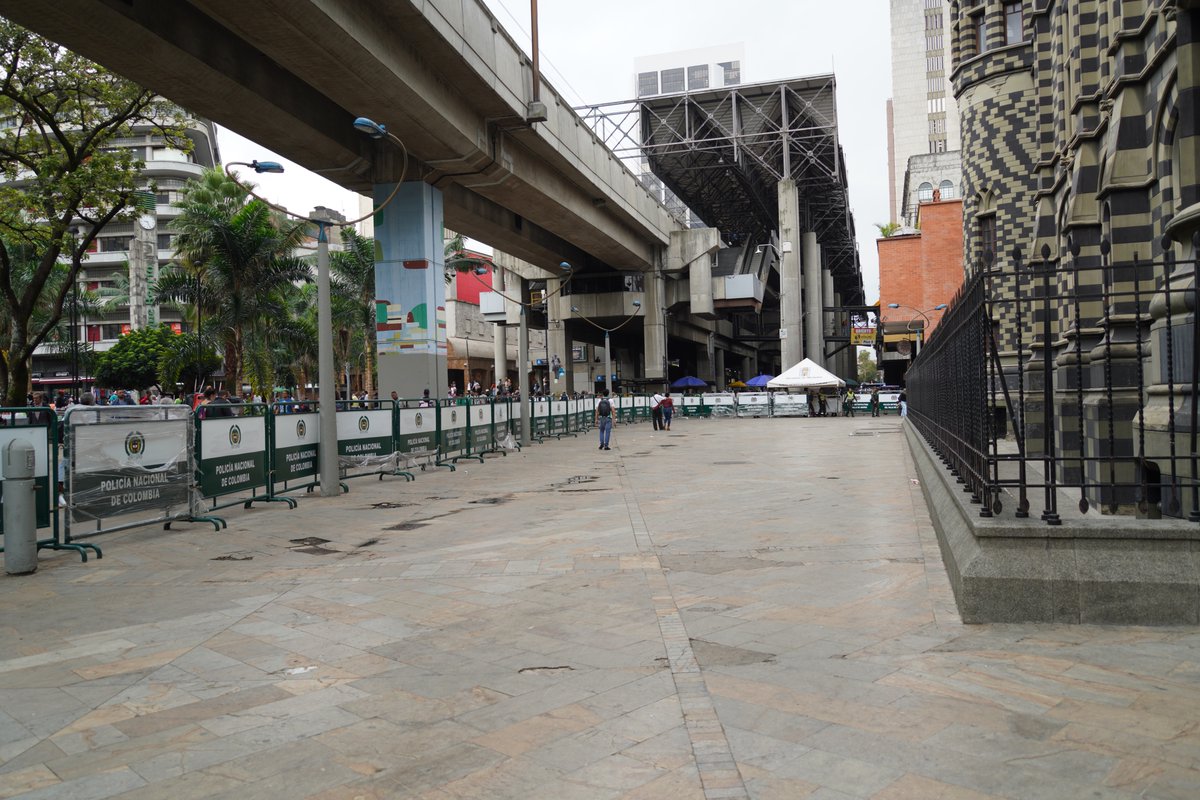 "Las vallas que fingen fortaleza son debilidad para enfrentar los problemas que nos aquejan." María Bibiana Botero, presidenta de <a href="/proantioquia1/">Proantioquia</a>