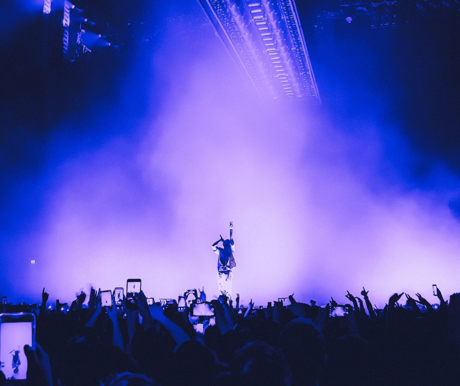 What's your most memorable concert? Imagine being able to connect with your favorite Web2/Web3 artists through a community where you can own digital collectibles. Be a part of that community and live for music. --> lgndmusic.com

#NFT #virtualvinyl #digitalcollectibles