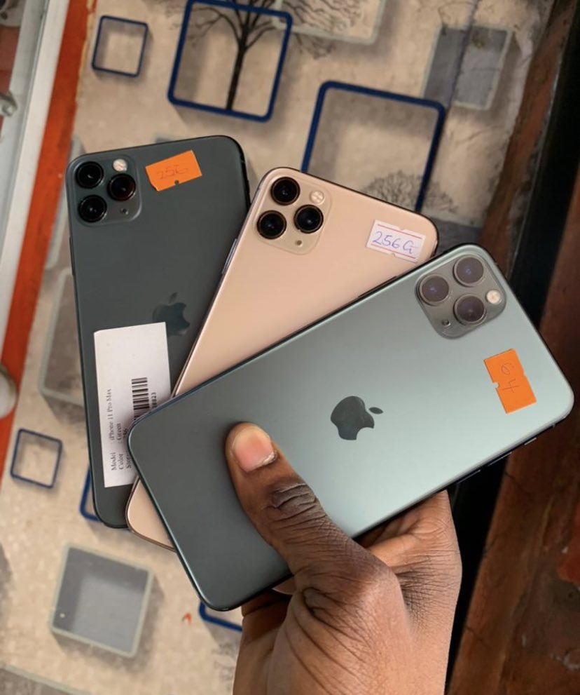 Phone_Hub1's tweet image. 11 pro max 64 gig 256 gig available 
0242871482