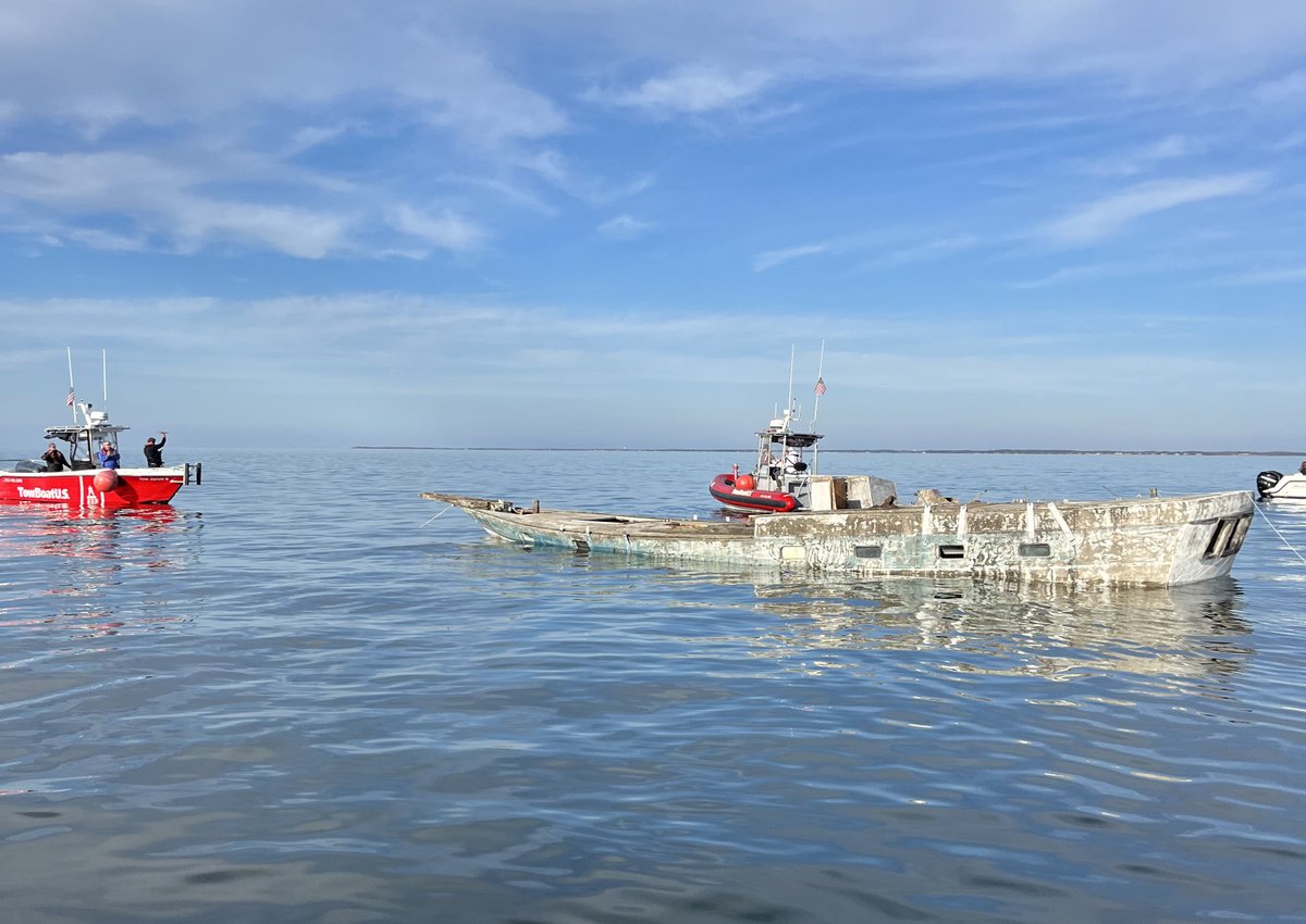 PropTalk's tweet photo. There's a new artificial reef site in the waters north of Love Point, Kent Island! Check out https://t.co/f2eIaXnDYF to read about how @TowBoatUSkn sunk the 52-foot cement sailboat. Photos courtesy of TowboatUSKN https://t.co/6oWRIybR99
