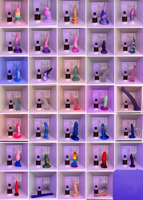 Took pictures of part of my toy collection. I love collecting these!!! Wanna see them in use? And help<a href="/tag/hetperfecteplaatje"class="tags"><span>#hetperfecteplaatje</span></a><a href="/tag/perfecteplaatje"class="tags"><span>#perfecteplaatje</span></a>