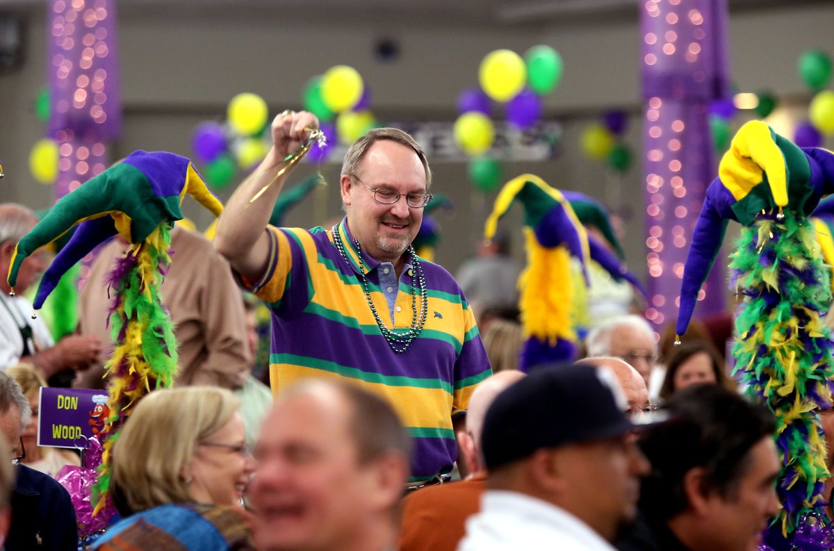We are 1 week away from our Mardigras-inspired fundraiser, #SHRIMPFEST ✨🦐 Bring a group of friends and family and enjoy *all-you-can-eat* Cajun-styled shrimp, a silent and live auction, and a raffle! You won't want to miss our largest fundraiser of the year! #Feb27