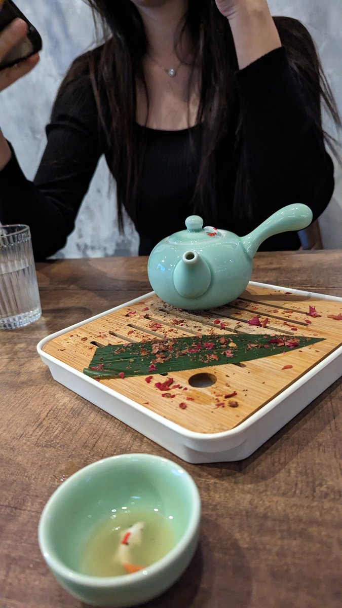 今天跟y一起去見以前女朋友

其實一起出遊好幾次了

但是這次第一次我們談了以後當固伴的事

沒想到這麼契合

以後就不只能出遊或是一起親子局了

以後還可以一起運動

不過y想要的單男怎麼還不出現😭

#優質單男你在那
#自介置頂文必看 https://t.co/mf7oVILeUG