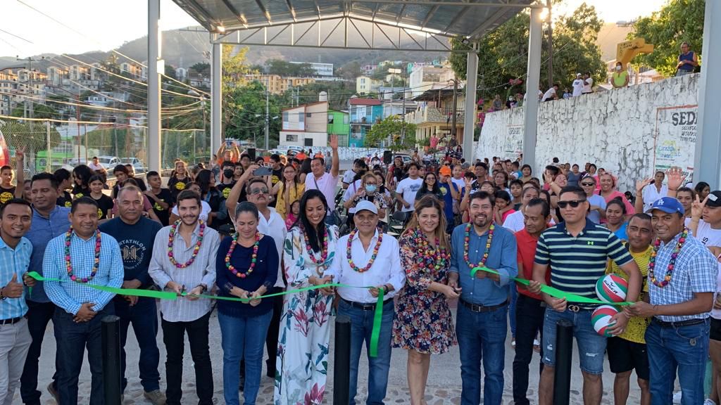 ComEnDirecto's tweet photo. "Apoyar a los jóvenes y apoyar el deporte, es construir la paz que tanto necesitamos”: Julieta Fernández.
https://t.co/uT90fADsbY https://t.co/b2wE60TdGA