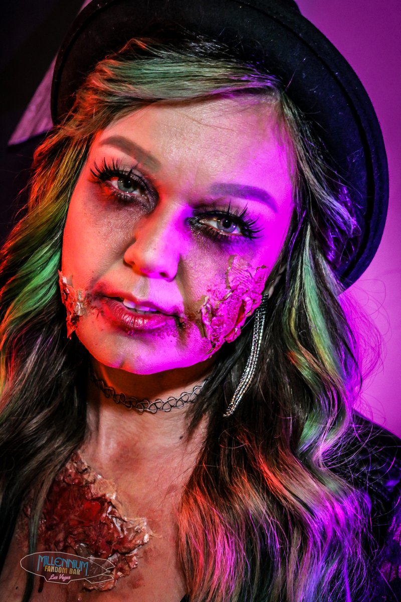 FandomBarLV's tweet photo. #Zombies did walk into our bar! But they had a βdifferent kind of thirst!β π #MFBLV #Fandom #FandomBar #FandomBarVegas #Cosplay #CosplayBar #VegasCosplay #LasVegas #MillenniumFandomBar #FandomClans #CosplayOrNotLetsFandom #LvlUpExpo #Zombie #DaysOfTheDead #ComicCon #TheLastOfUs https://t.co/aJ3DiwypXY