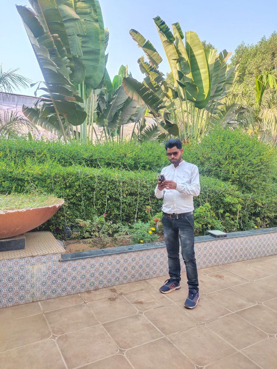 komalsahu38's tweet photo. #mobiletime https://t.co/bMPW7oXUT6