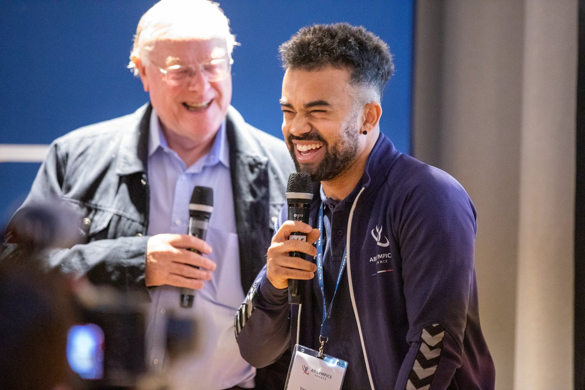 🇫🇷 - Mardi dernier, partout dans le monde nous célébrions l’amour !

Et pour l’occasion, nous mettons à l’honneur quelques valeurs de Abilympics synonymes d’amour :
Passion, Respect, Entraide, Bienveillance, Solidarité, l’Acceptation, l’Inclusion, l'Écoute, l’Affection, etc... 💙