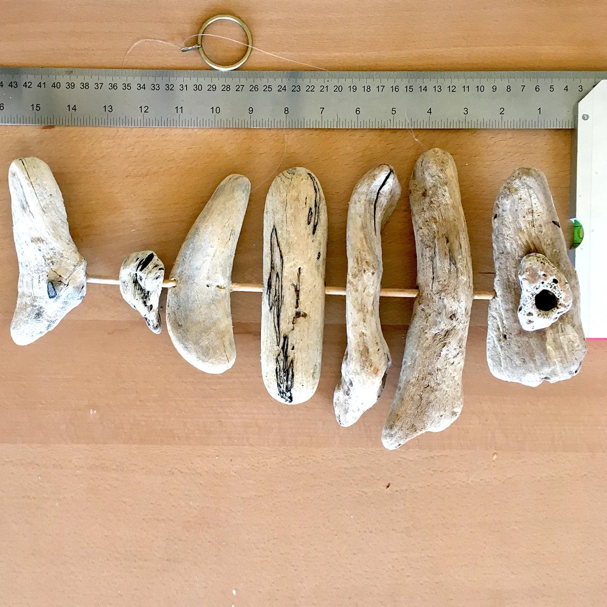 ecodecoroom's tweet photo. Driftwood fish sculpture - https://t.co/5NRioStTJX

#housewarming #entryway #coastaltropical #driftwoodmobile #fishoutdoordecor #fishwallhanging #nauticalwalldecor #fishgardendecor #fishsculpture https://t.co/VG8HR90vrU